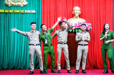 Giao lưu Văn nghệ chào mừng Quốc khánh Vương quốc Campuchia